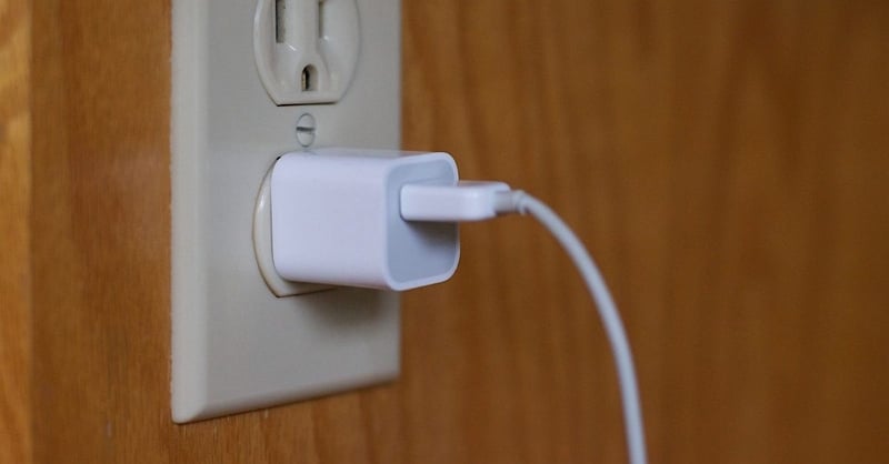 Intenta cargar tu teléfono